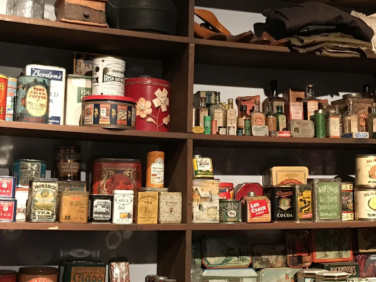 store, shelves, retail, shop, market, goods, food, merchandise, product, package, stock, storehouse, brown shopping, brown shop, brown market, store, store, shelves, shelves, shelves, shelves, retail, retail, retail, retail, retail, merchandise, merchandise, storehouse, storehouse